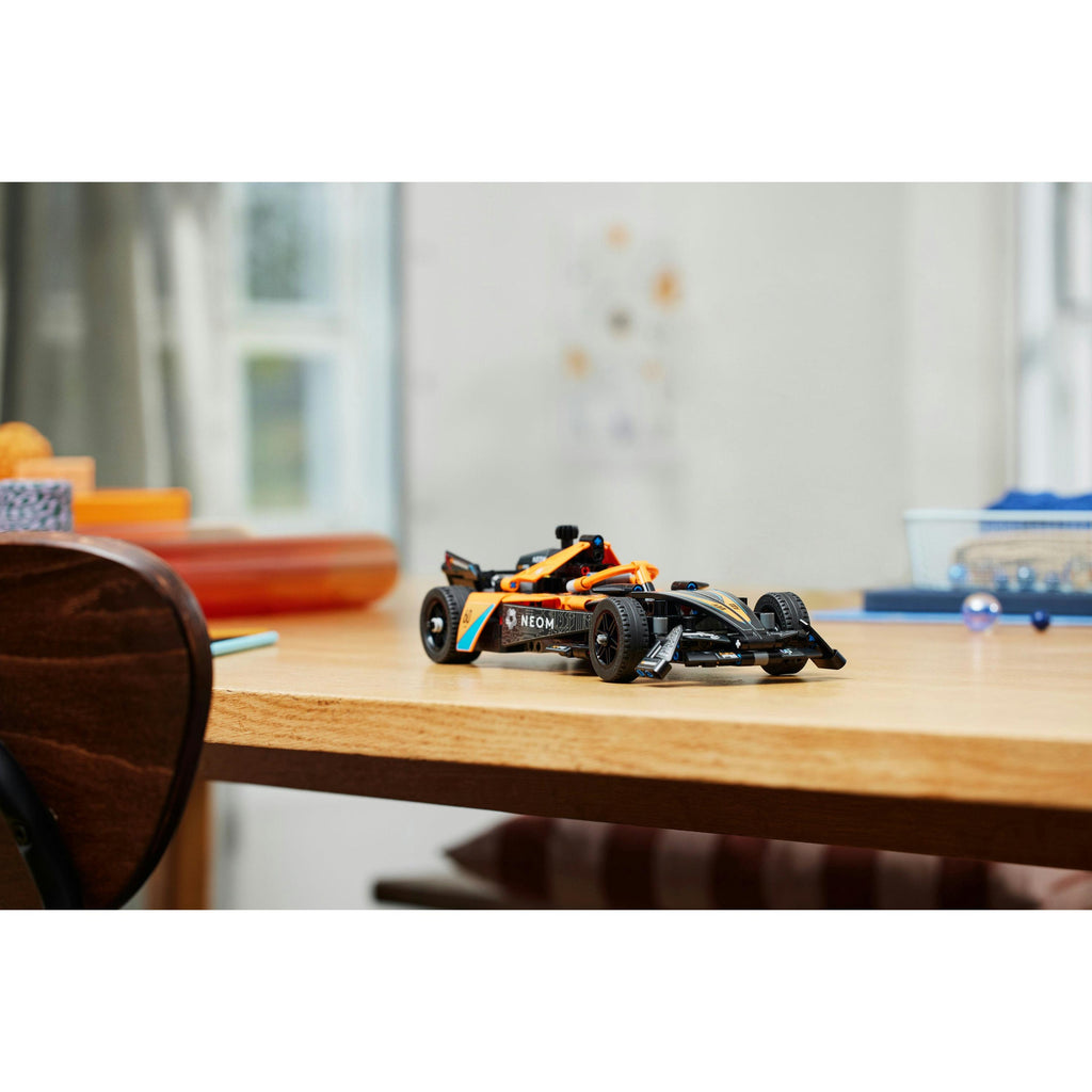 LEGO - NEOM McLaren Formula E Race Car 42169