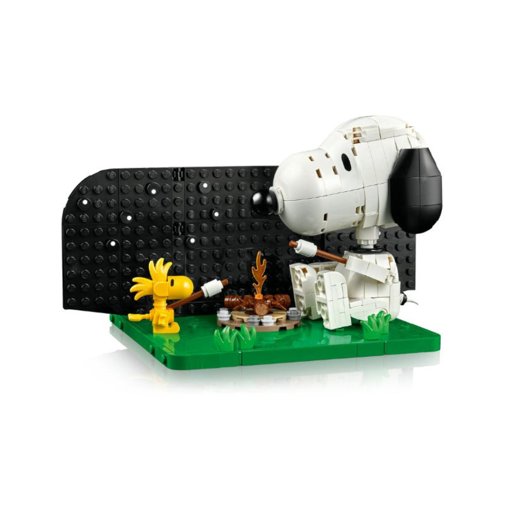 LEGO - Ideas Snoopy Con Cuccia 21368