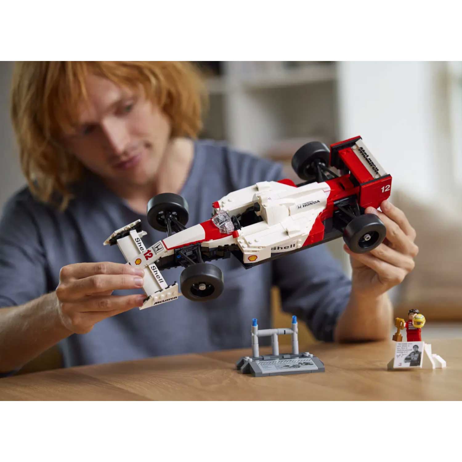 LEGO - McLaren MP4/4 e Ayrton Senna 10330