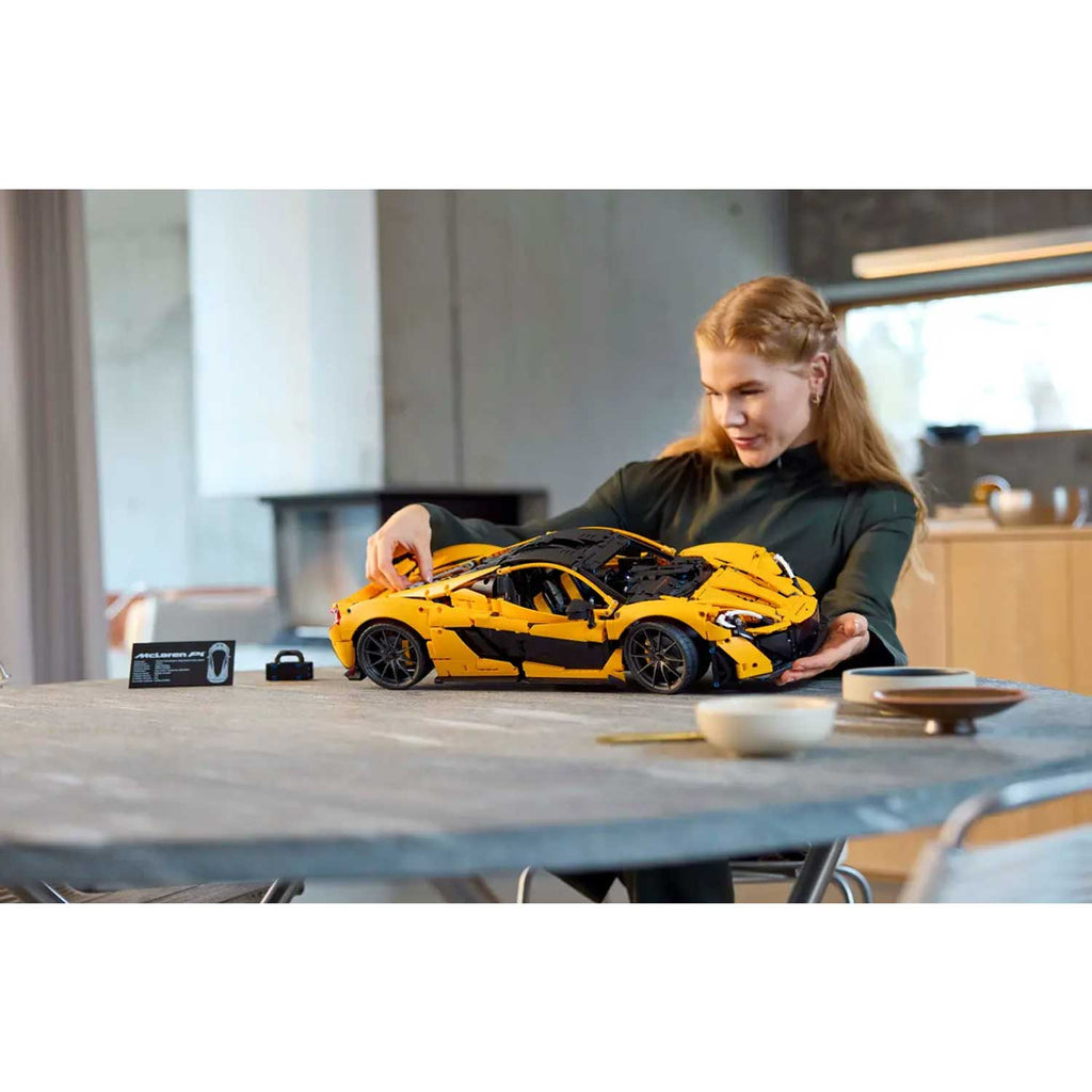 LEGO - Hypercar McLaren P1 42172
