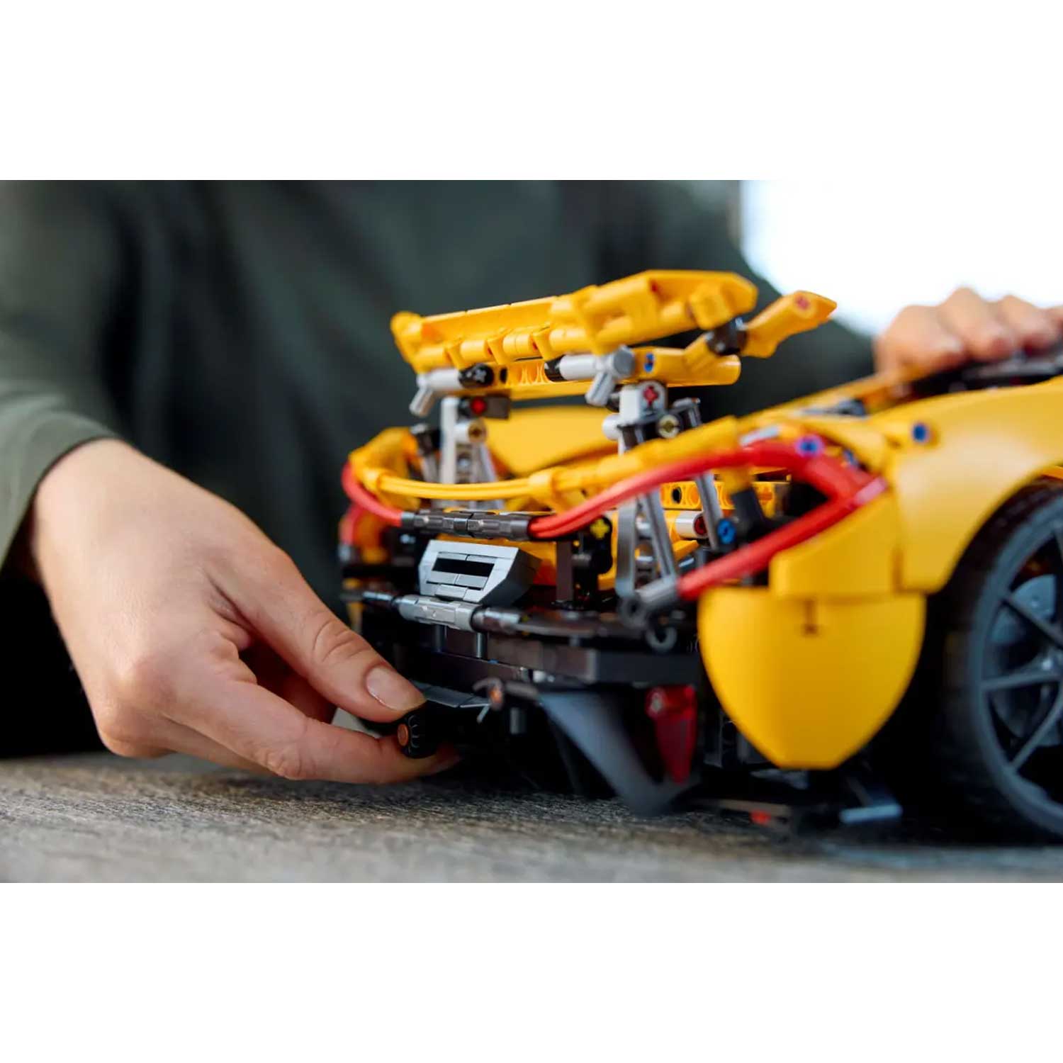 LEGO - Hypercar McLaren P1 42172