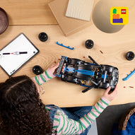 LEGO - Auto da corsa Porsche GT4 e-Performance 42176
